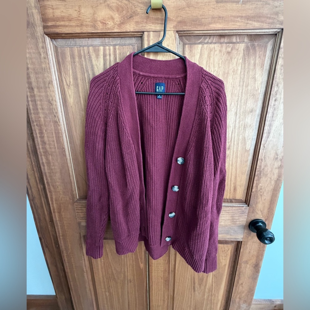 GAP Chunky Cable Knit Cardigan.Preppy, Academia, Layering Piece. Woman’s size:M